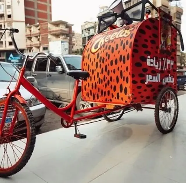 Cheetos × Chipsy — Street activation